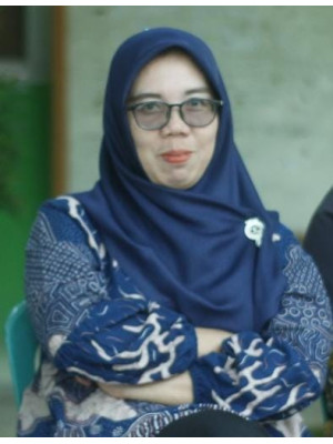 Diana Ahmad, S. Pust